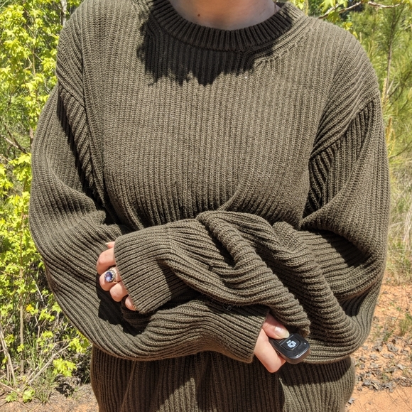 LLBean Forest Green Sweatshirt - Picture 2 of 5